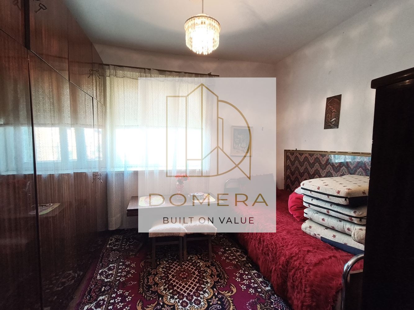 Къща с голям двор, механа с камина и пещ в с. Ъглен - 0